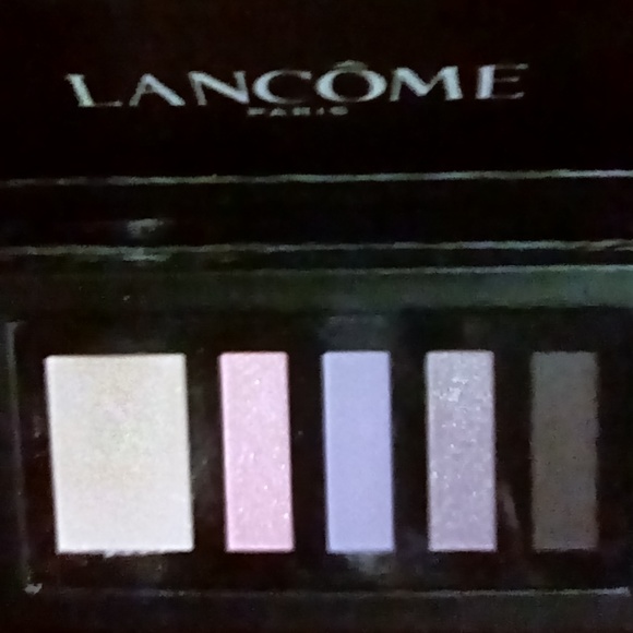 Lancome and Elizabeth Arden Eyeshadow/Blush sets - Picture 5 of 8